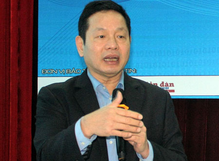 Chủ tịch Vinasa Trương Gia Bình phát biểu tại họp báo.
